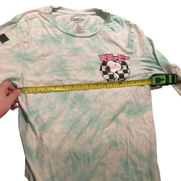 Tie-dyed Snoopy shirt with Japanese lettering - Picture 6 of 6